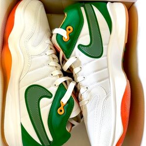 Nike G.T. Hustle 2 basketball shoes (size M 8.5 / W 10) NEW IN BOX